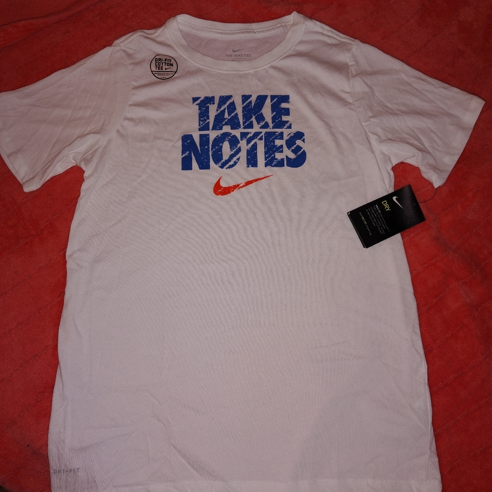 Nike Men's White T-Shirt with Blue Print
